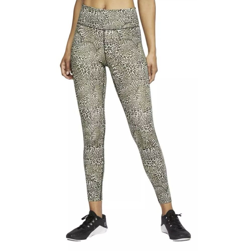 The Nike One Tight Fit Women's L 7/8 Leopard‎ Print Training Tights CK3072-010